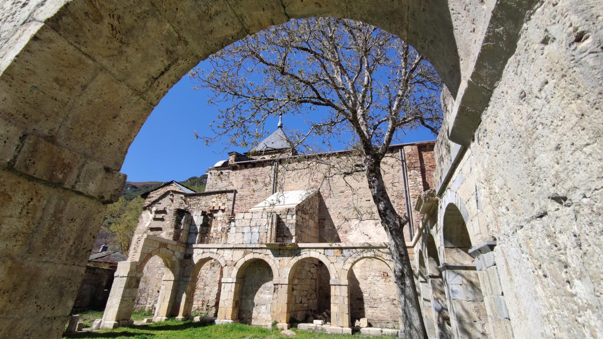 Monasterio de San Pedro de Montes